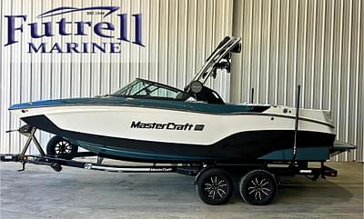 BOATZON | MasterCraft XT22 2025