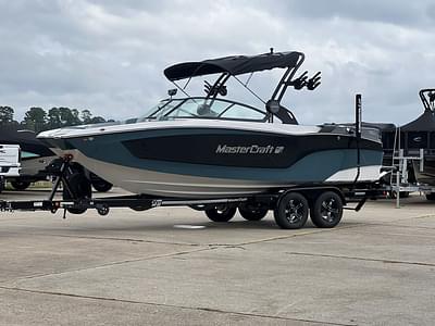 BOATZON | MasterCraft XT22 2025