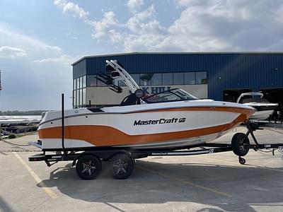 BOATZON | MasterCraft XT22T 2023