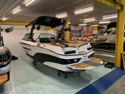 BOATZON | Mastercraft XT22T 2025