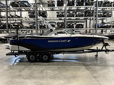 BOATZON | MasterCraft XT23 2019