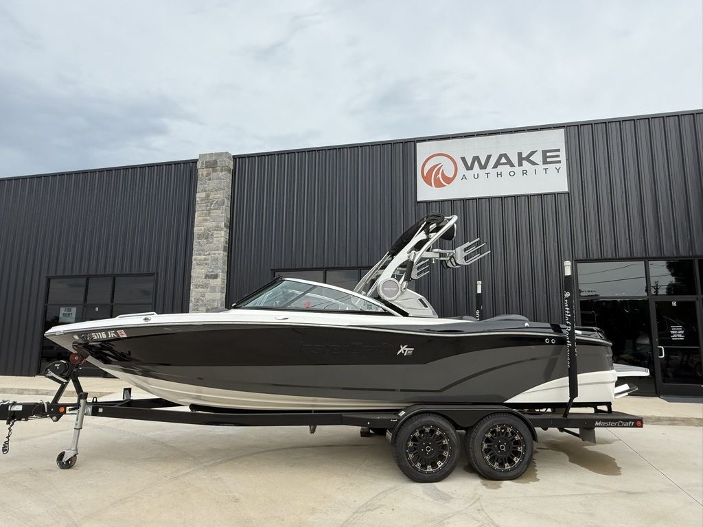 2020 MasterCraft XT23 - Sold Boat