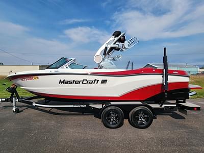 BOATZON | MasterCraft XT23 2021