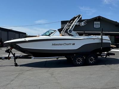 BOATZON | MasterCraft XT23 2024