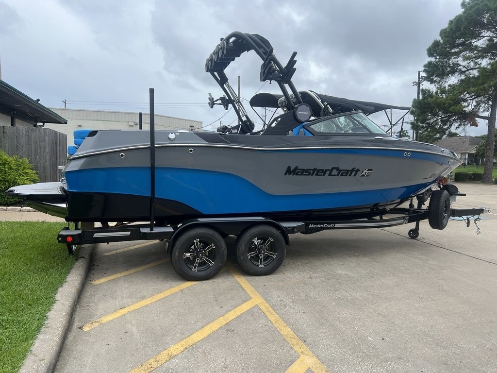 2024 MasterCraft XT23 - Sold Boat