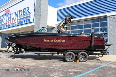 BOATZON | MasterCraft XT24 2022