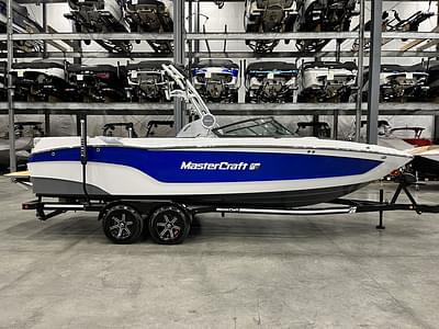 BOATZON | MasterCraft XT25 2024