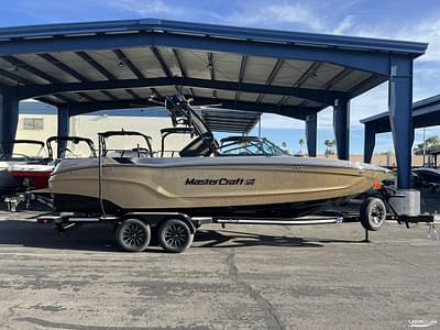 BOATZON | MasterCraft XT25 2025