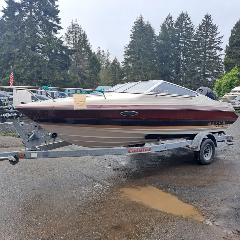 1991 Maxum 2100 XC - Sold Boat
