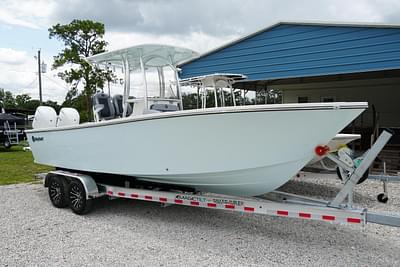 BOATZON | 2026 May-Craft 245 Offshore CC BOATZON | 2026 May-Craft 245 Offshore CC