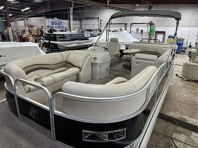 BOATZON | Misty Harbor 2185 Grand Misty Pontoon  90HP Mercury Fourstroke EFI 2011