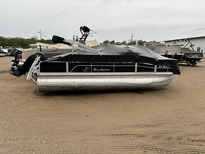 BOATZON | Misty Harbor Boats 205CFR 40HP BUNK TRAILER 2015