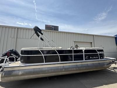 BOATZON | Misty Harbor Boats 2285 CU 2014