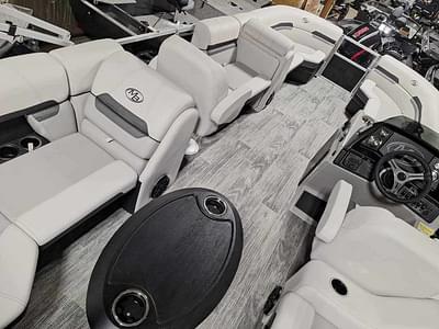 BOATZON | Montego Bay Pontoons C8522 BR DLX 2025