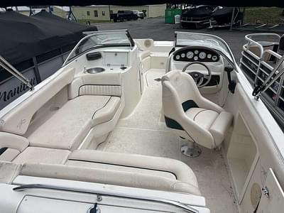 BOATZON | Monterey 220 Explorer 2000 BOATZON | Monterey 220 Explorer 2000