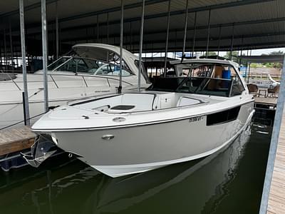 BOATZON | Monterey 378 SE 2017