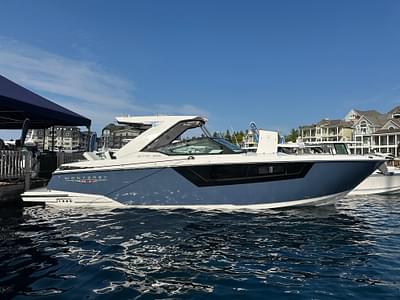 BOATZON | Monterey 378 Super Sport 2025