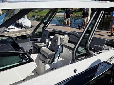 BOATZON | Monterey Elite 27 OB 2026