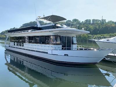 BOATZON | Monticello 70 River Yacht 2004