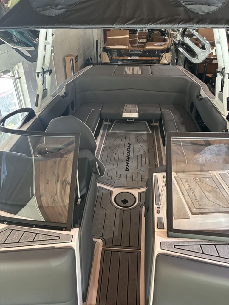 2024 MOOMBA Max - Sold Boat