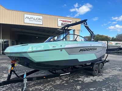 BOATZON | Moomba Max 2025