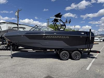 BOATZON | MOOMBA Max 2025
