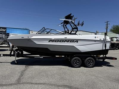 BOATZON | MOOMBA Max 2025