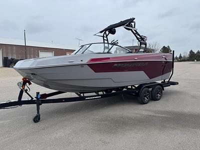 BOATZON | 2025 Moomba Max