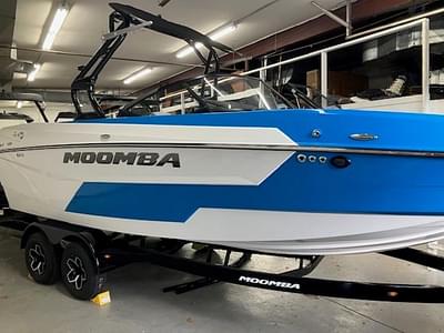 BOATZON | MOOMBA MAX 2025