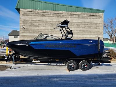 BOATZON | MOOMBA Max 2025 BOATZON | MOOMBA Max 2025