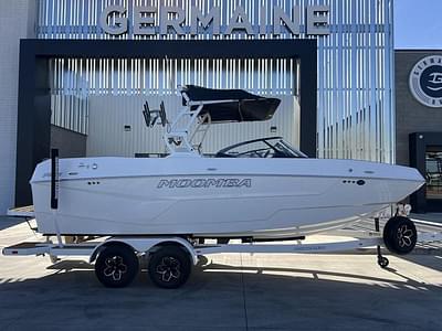 BOATZON | Moomba Max 2025