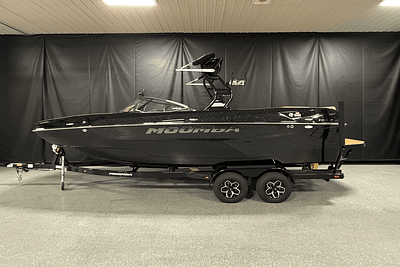 BOATZON | Moomba Max 2025