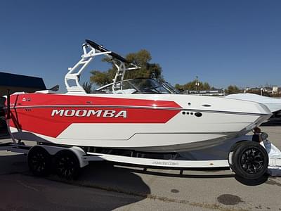 BOATZON | MOOMBA Max 2025