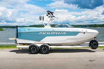 BOATZON | MOOMBA Max 2025