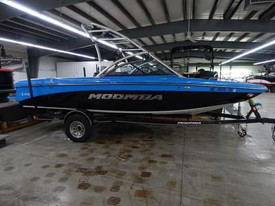 BOATZON | MOOMBA Mobius LSV 2010 BOATZON | MOOMBA Mobius LSV 2010