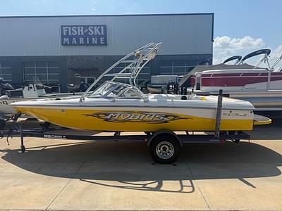 BOATZON | MOOMBA Mobius SK 2001
