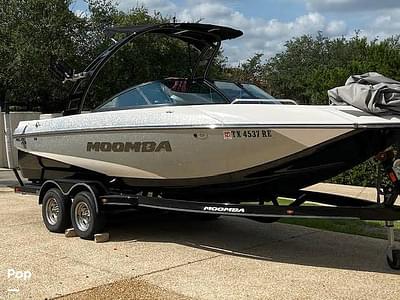 BOATZON | Moomba Mojo 25