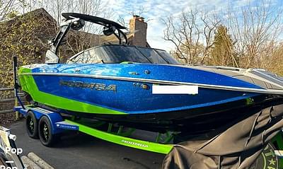 BOATZON | Moomba Mojo