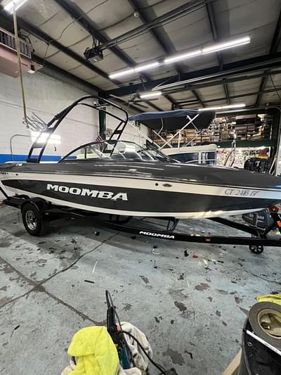 BOATZON | MOOMBA Outback V 2012