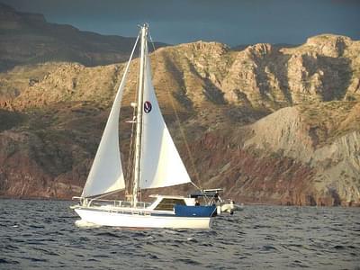 BOATZON | Morgan Pilothouse Motor Sailor Out Island 1980