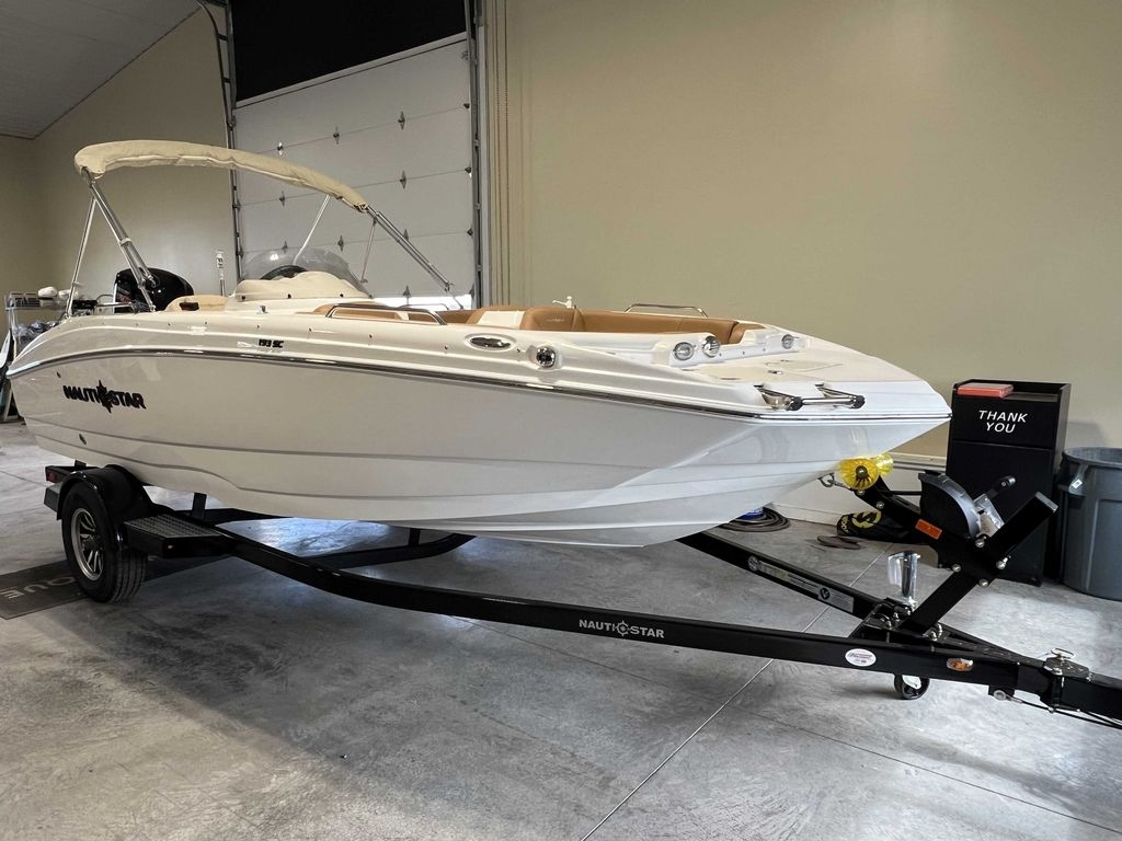 2025 NauticStar 193SC Deck - Sold Boat