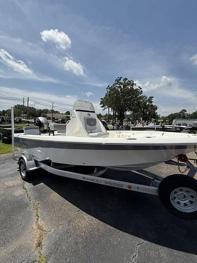 BOATZON | NauticStar 195 BAY 2023