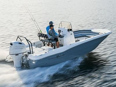 BOATZON | NauticStar 211 Hybrid 2025