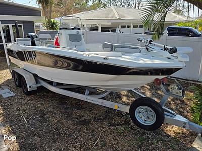 BOATZON | NauticStar 211 Hybrid BOATZON | NauticStar 211 Hybrid