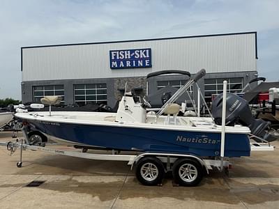 BOATZON | NauticStar 215 XTS 2021
