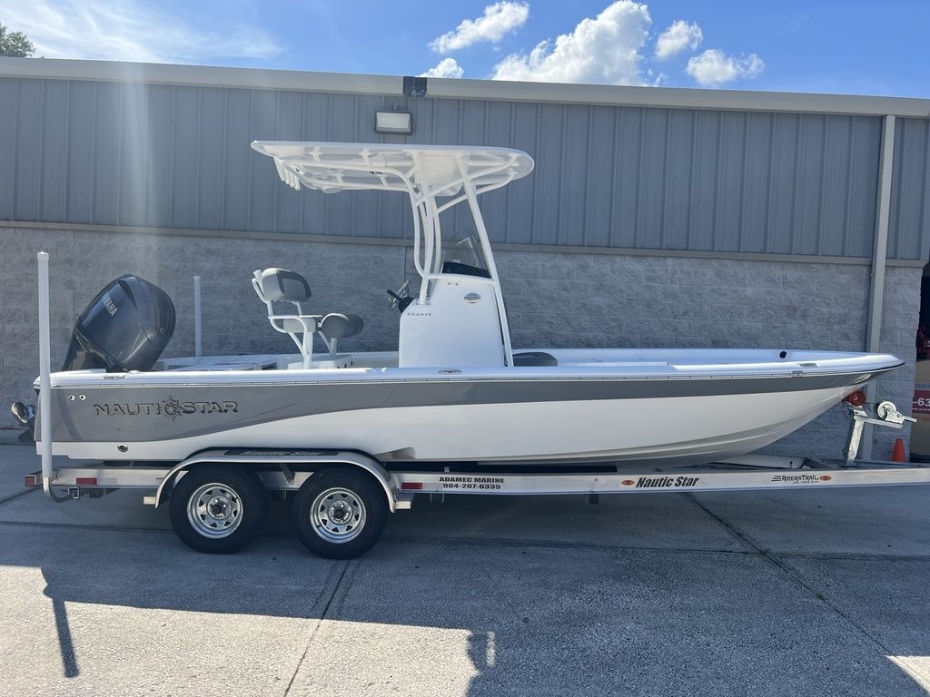 NauticStar 224 Bay 2025