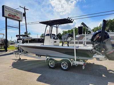 BOATZON | NauticStar 227 Bay 2022 BOATZON | NauticStar 227 Bay 2022