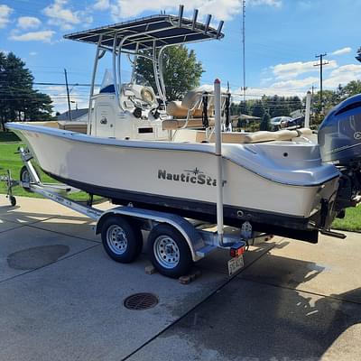 BOATZON | NauticStar 2302 Legacy 2020