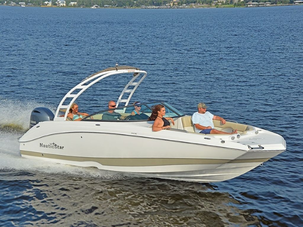 2020 NauticStar 243 DC - Sold Boat