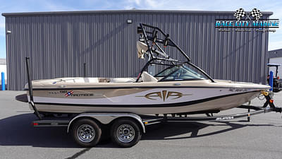 BOATZON | Nautique 216 2003